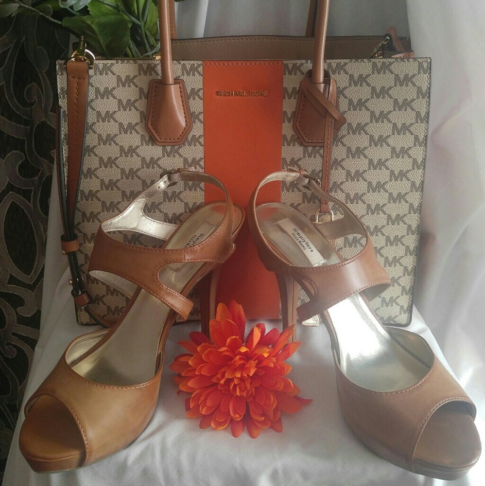 SIMPLY VERA VERA WANG BROWN LEATHER HEELS
